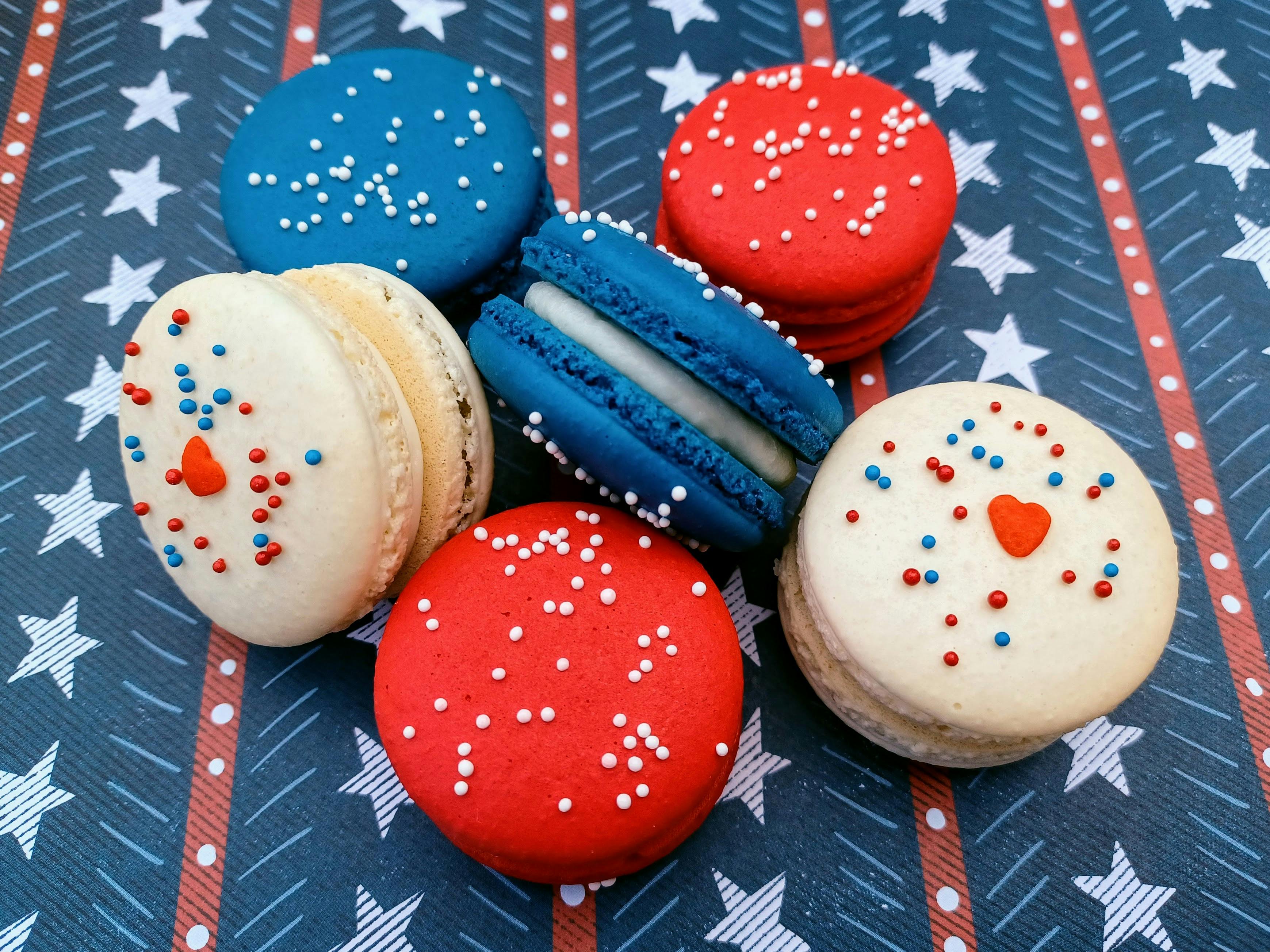 4th of July Macarons