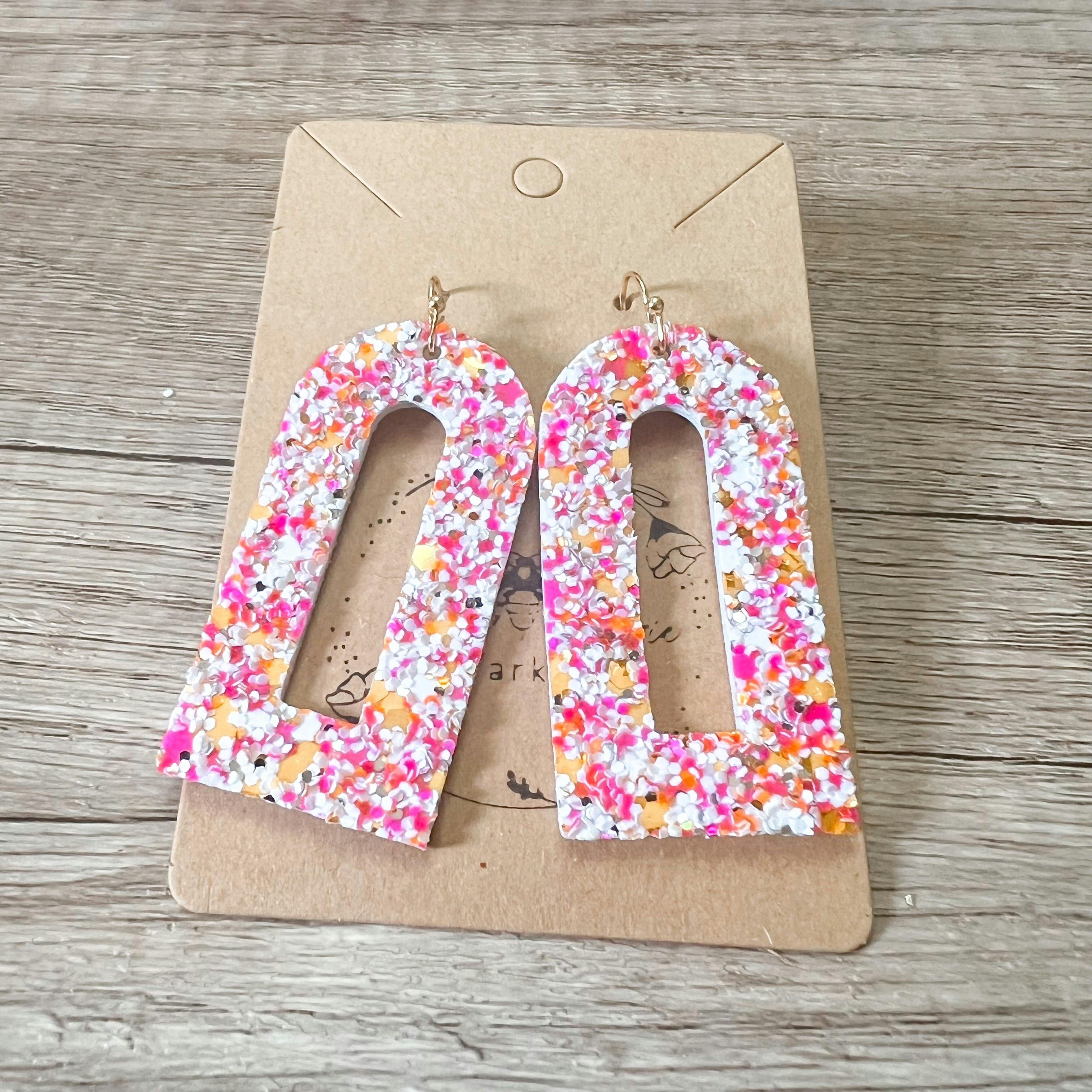 Sandy Pink Glitter Cutout Arch Earrings 