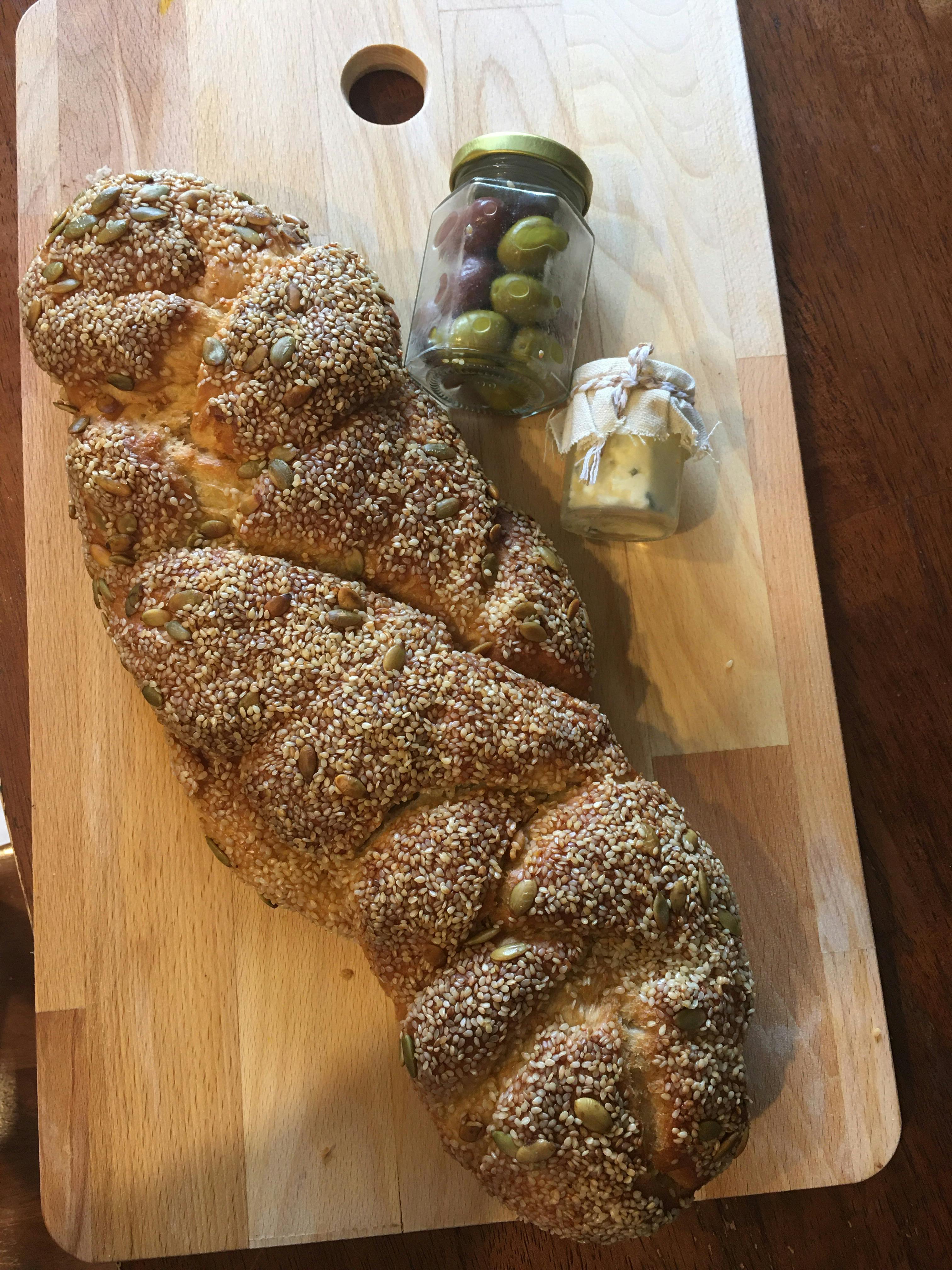 Challa-lujah/Traditional Challah Bread 