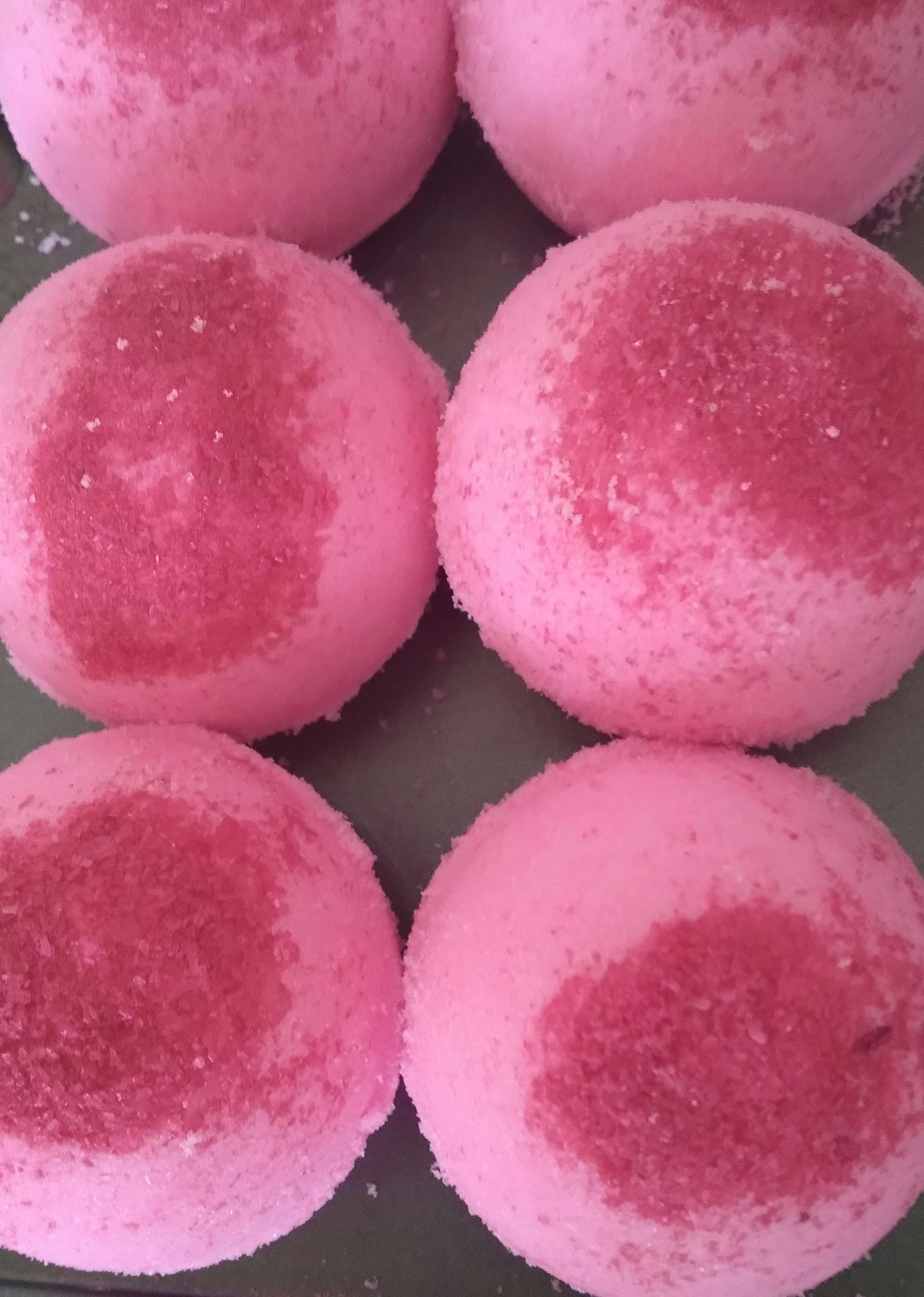 Pink sugar bath bomb
