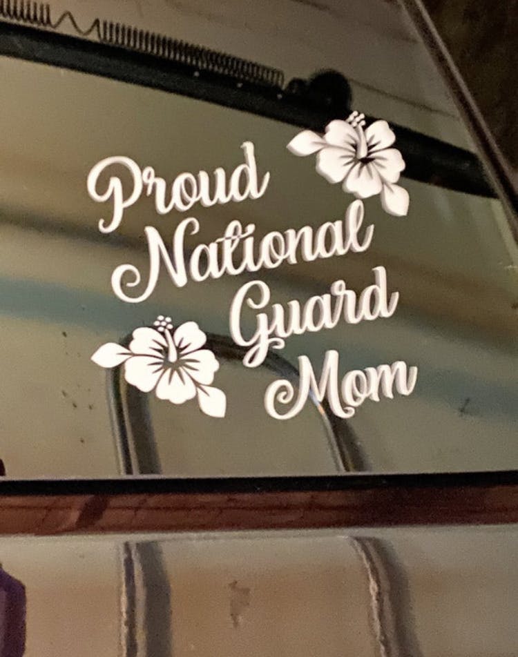 Proud National Guard Mom decal