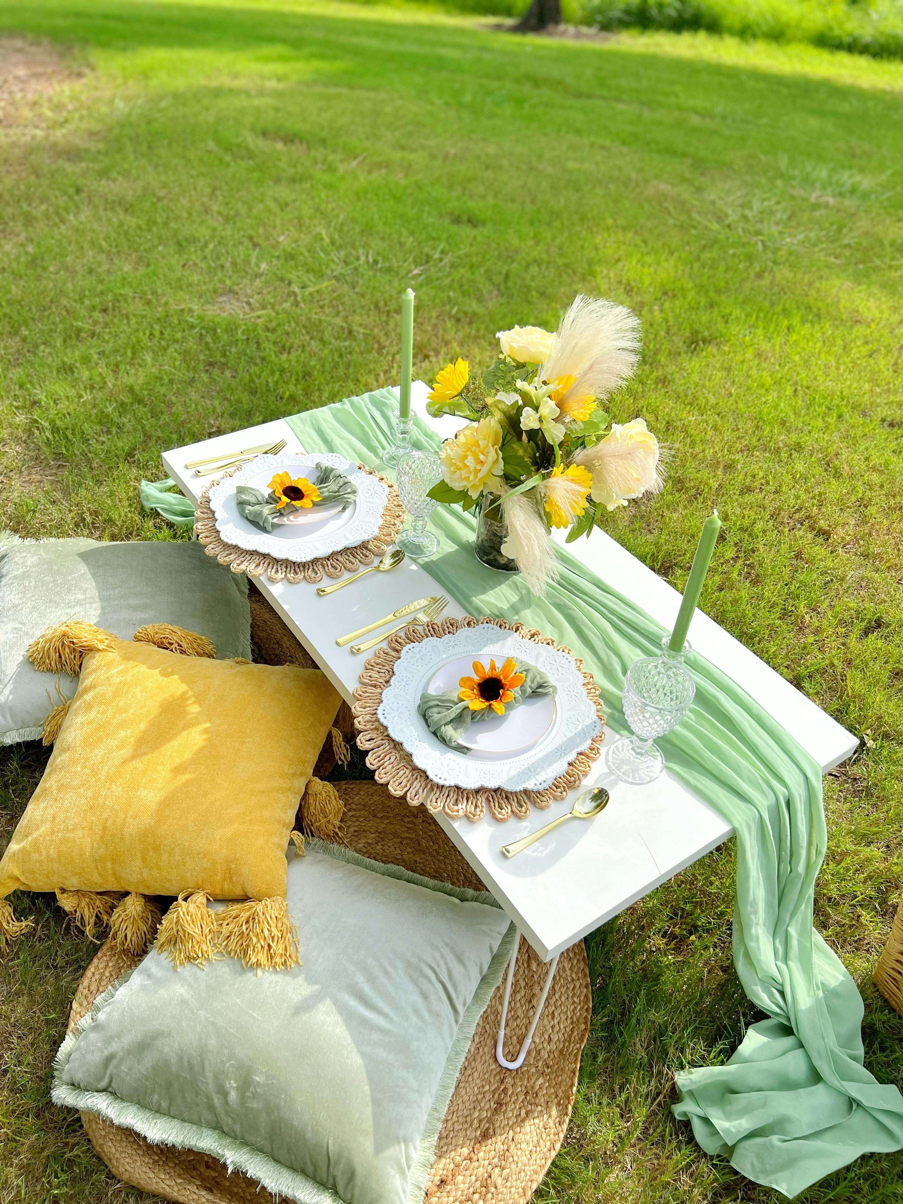 Picnic for 2 guests