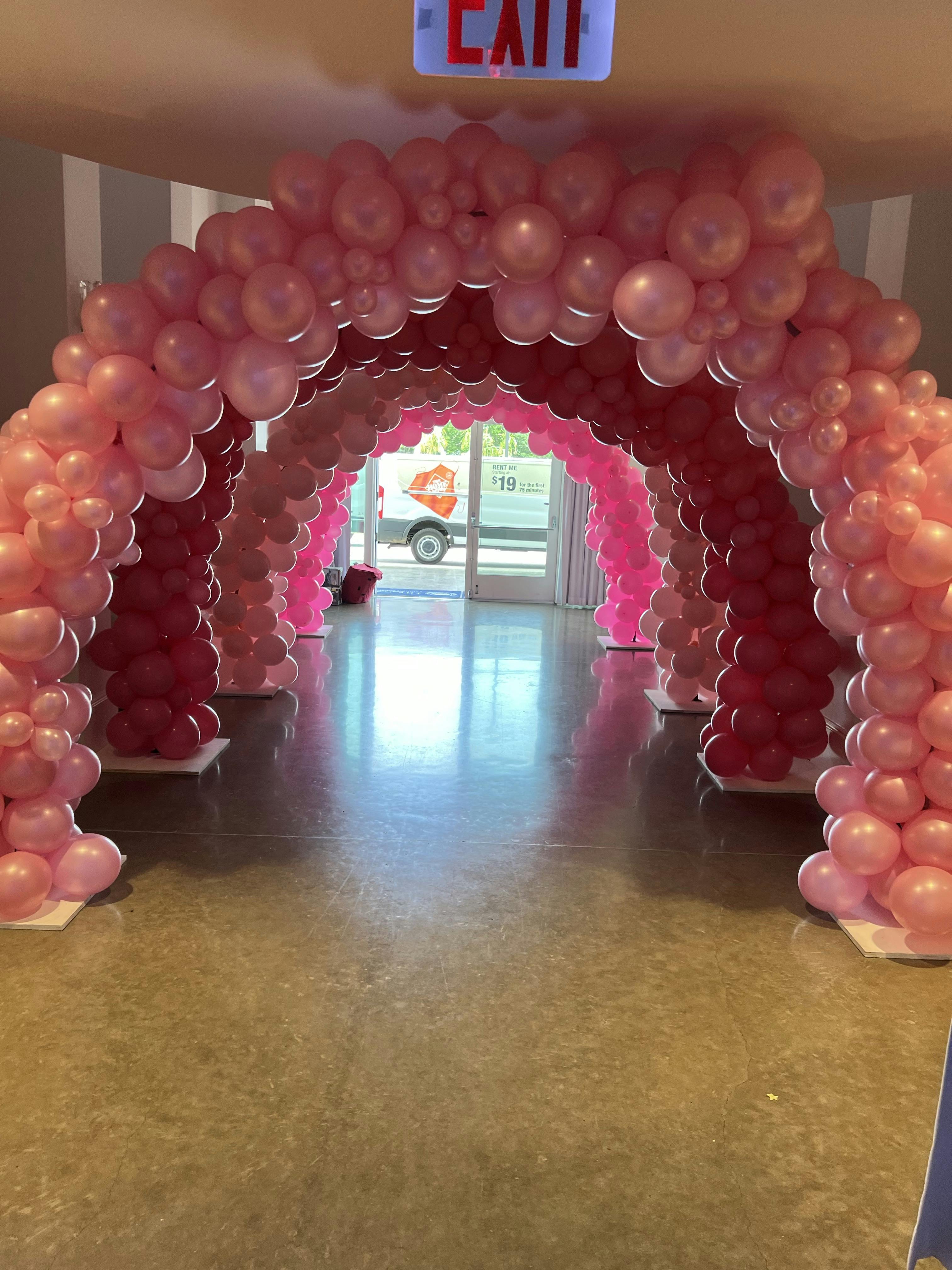 Tunnel Balloon Arches 