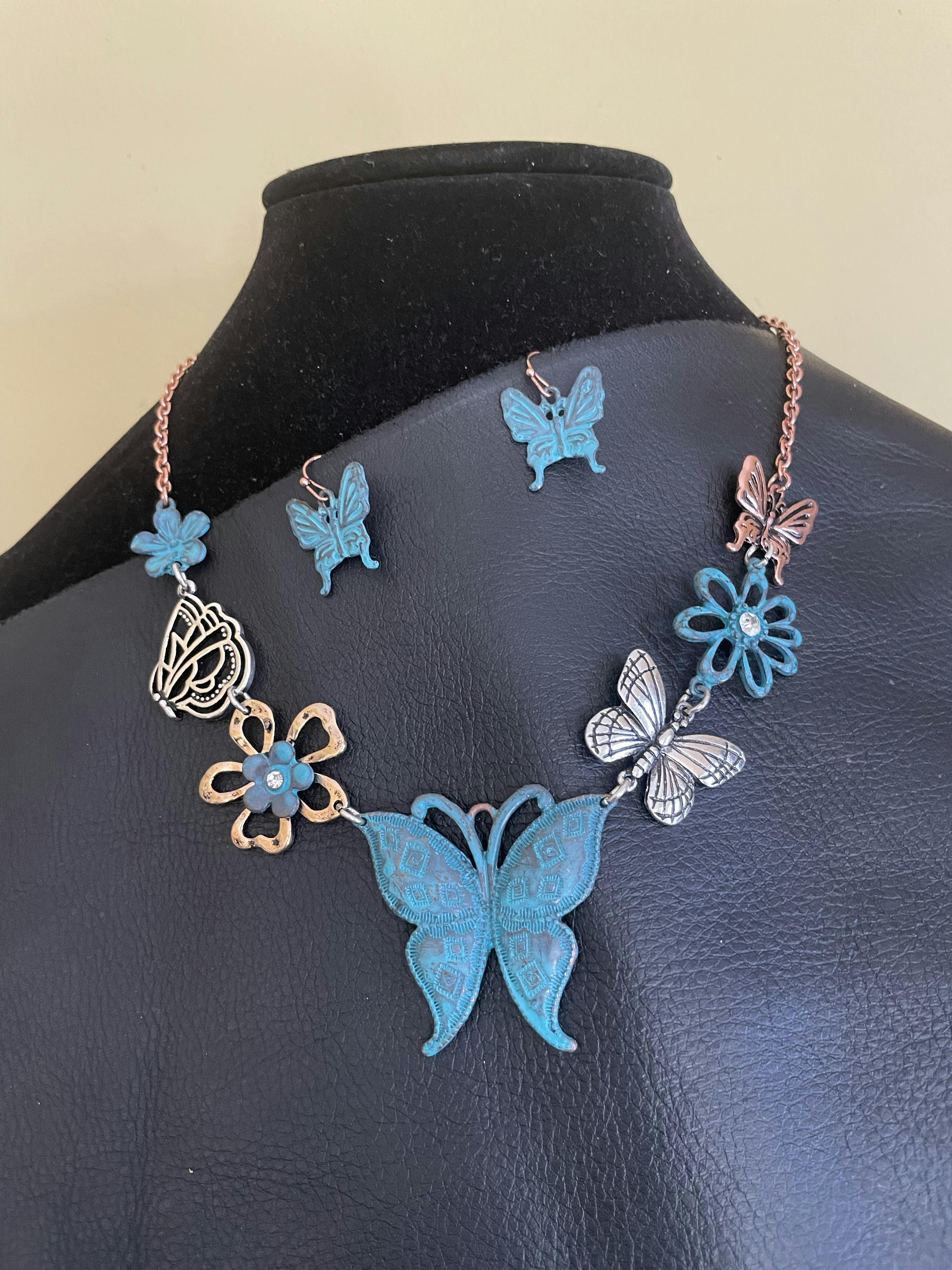 Metal Butterfly Necklace Set