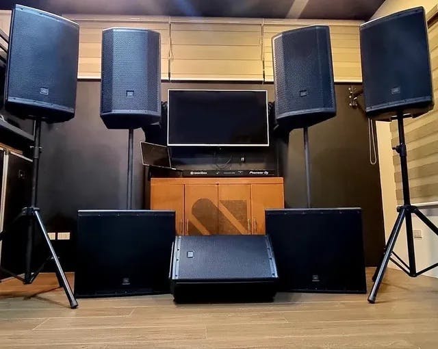 5 hour Sound System Rental: up to 150 people 