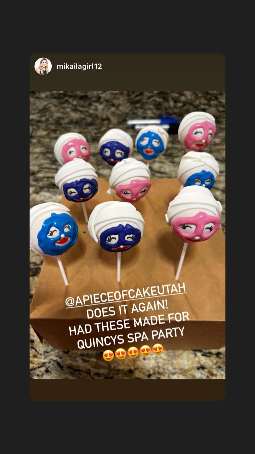 Cake Pop Decorating Party 