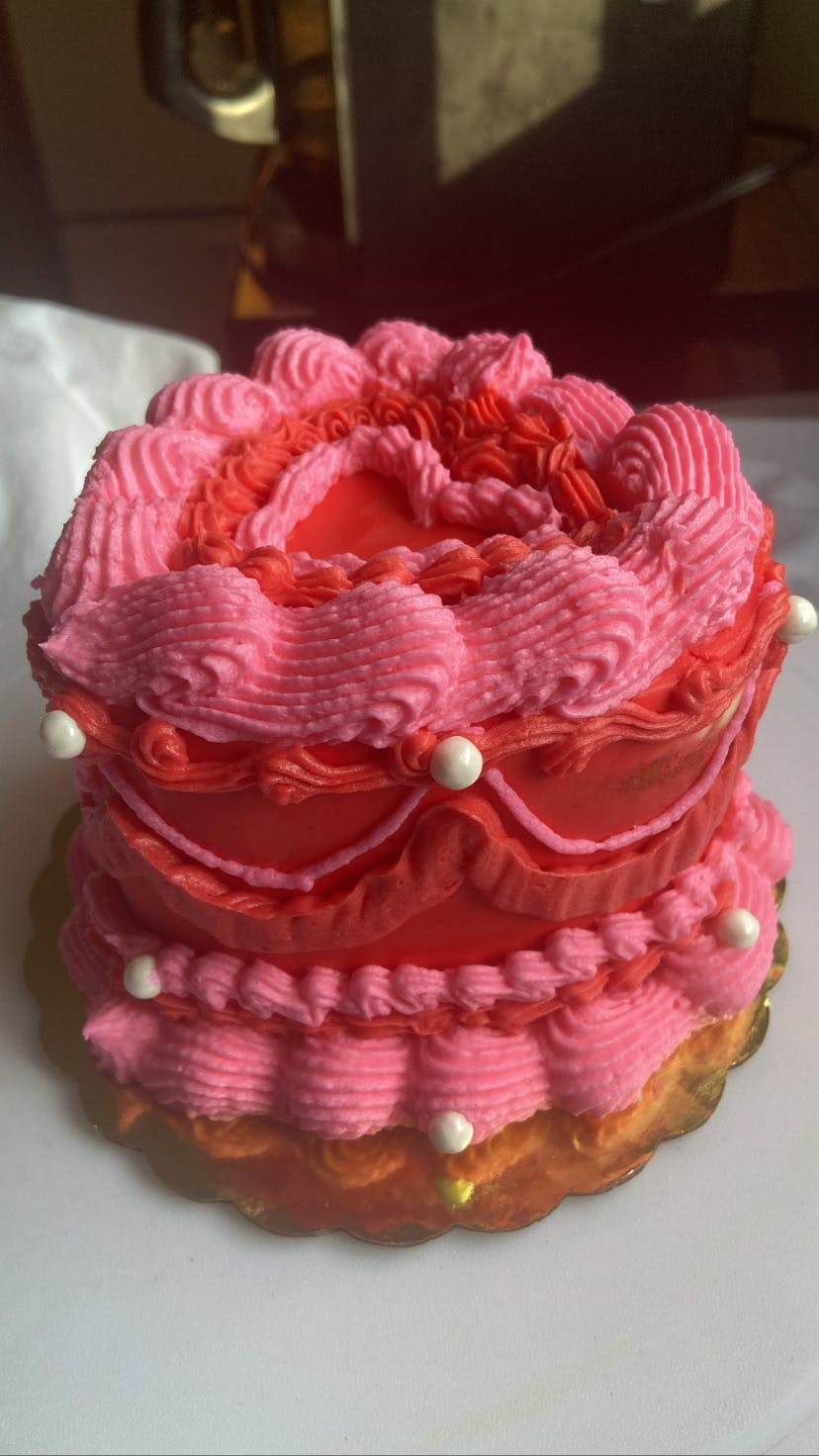 Valentine’s Day Vintage Cake