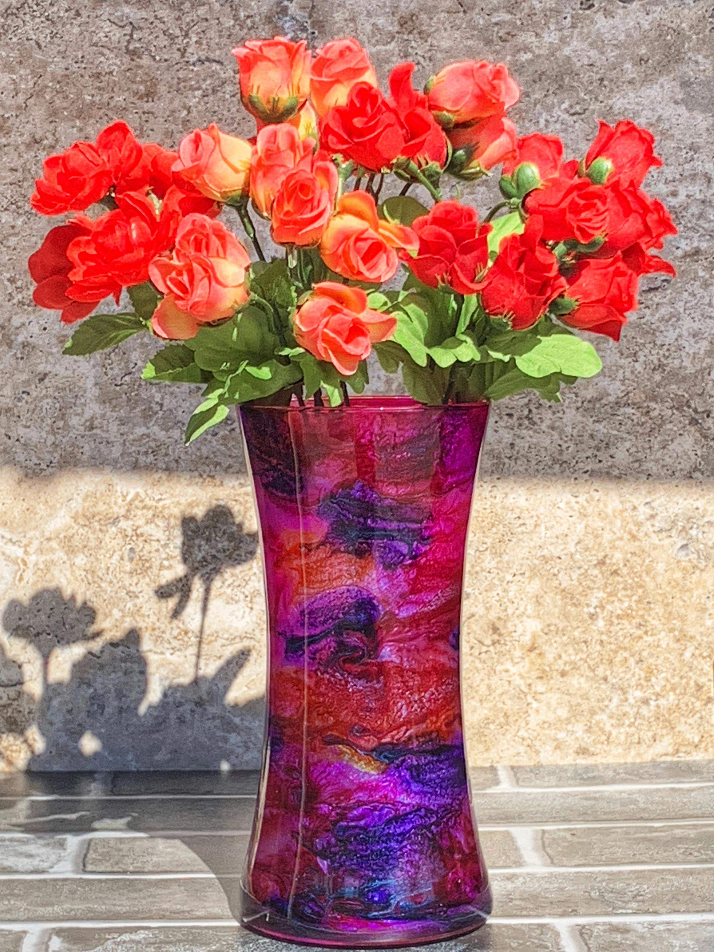Glass vase finished with epoxy resin