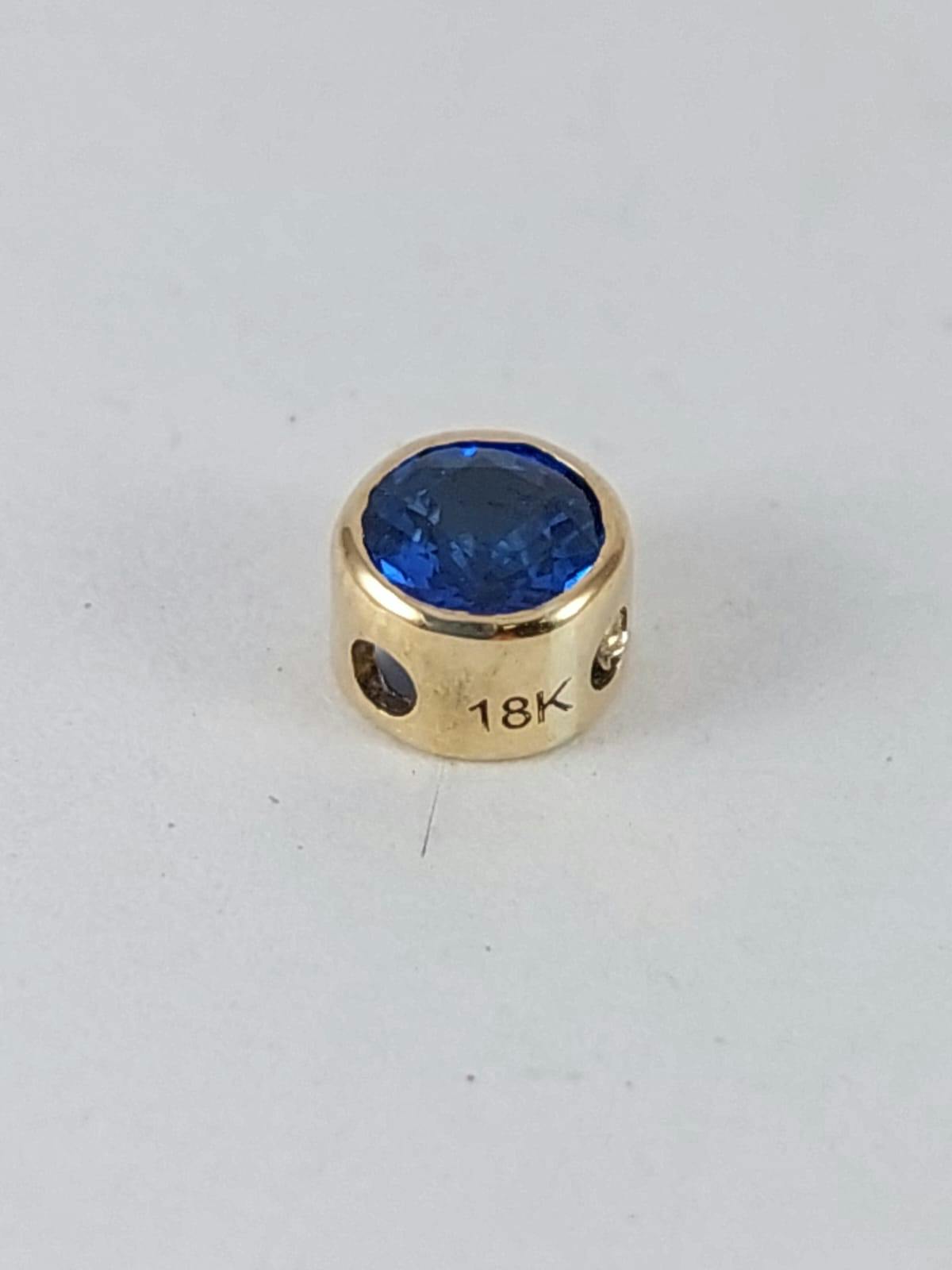 Royal Blue Sapphire on Gold Pendant 