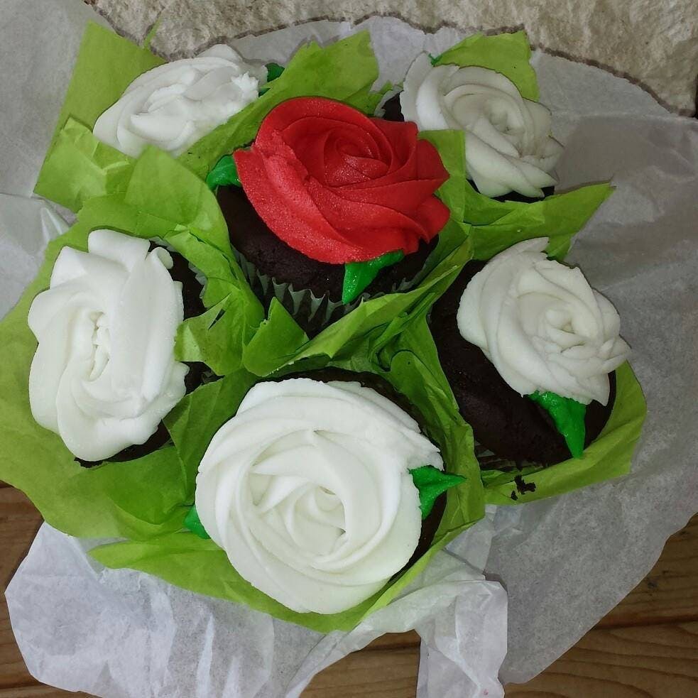 Loving Flowers Cupcakes