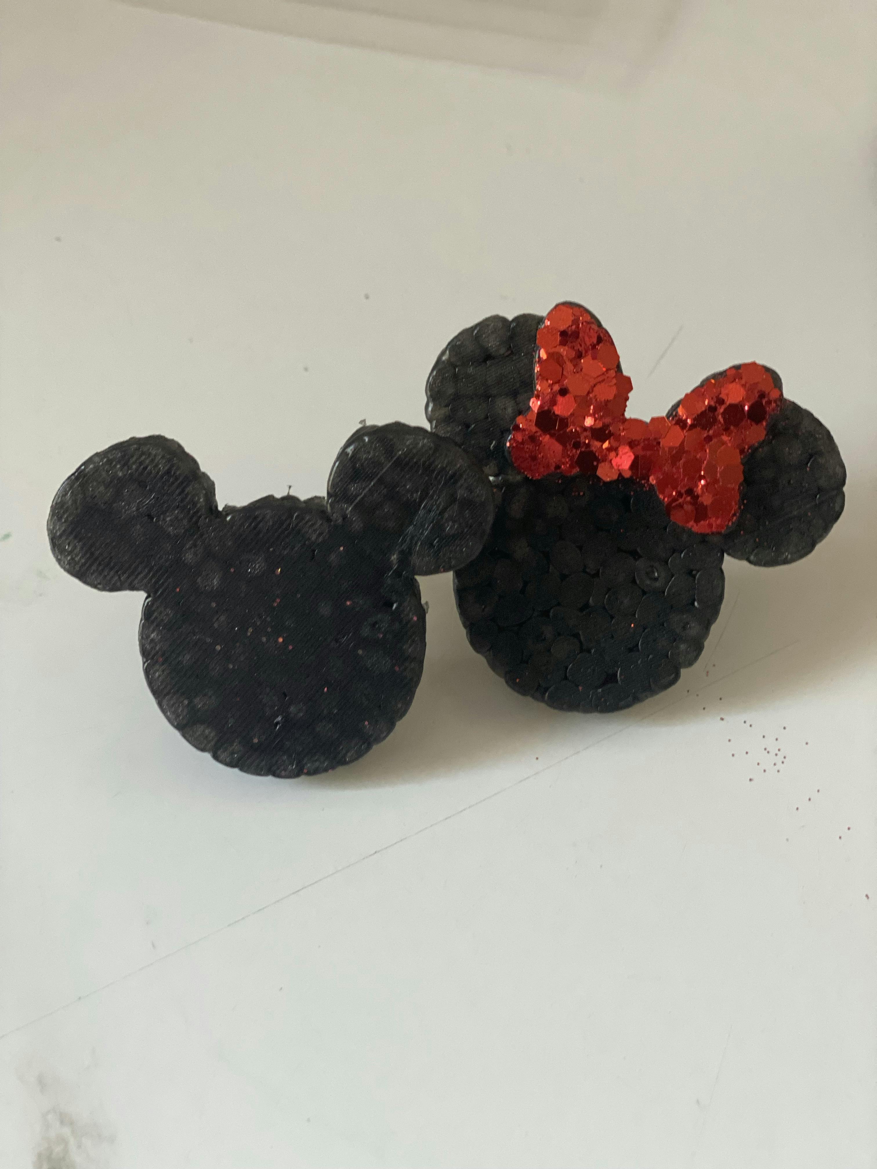 Red Minnie and Mickey vent 