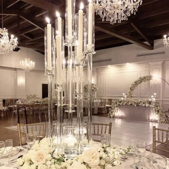 Elegant Guest Table Decor