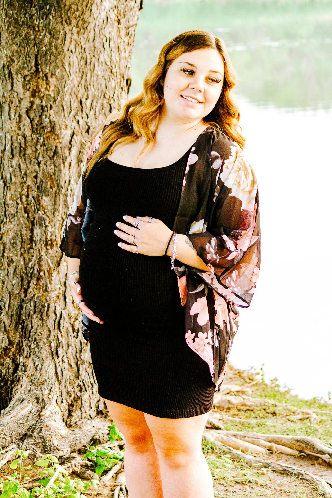 Modest and affordable Maternity photoshoot 