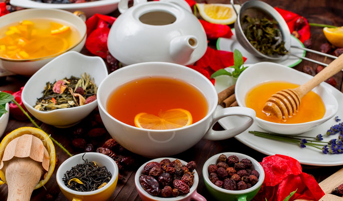 Fruit tea and herbs